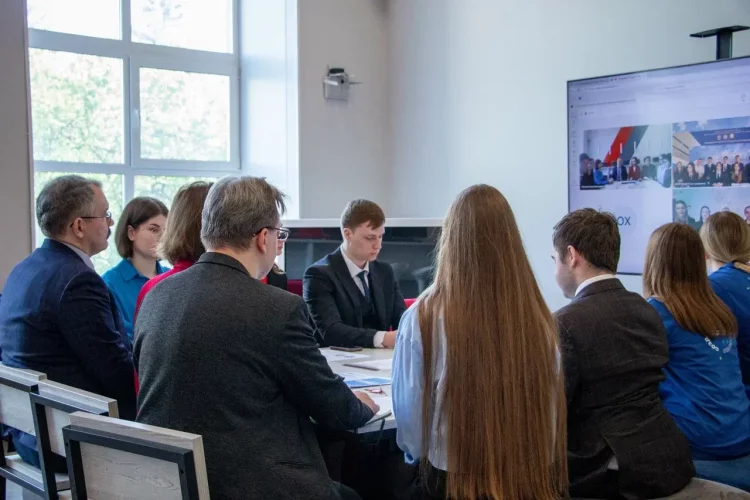 Донецкий вуз принял участие в телемосте о мерах господдержки технологического суверенитета транспортной отрасли