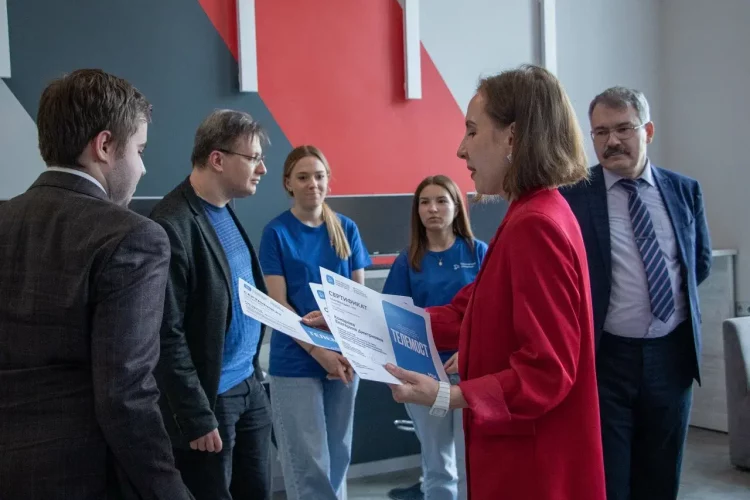 Донецкий вуз принял участие в телемосте о мерах господдержки технологического суверенитета транспортной отрасли