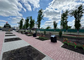 В Волновахе после реконструкции открыли Сквер Освободителей