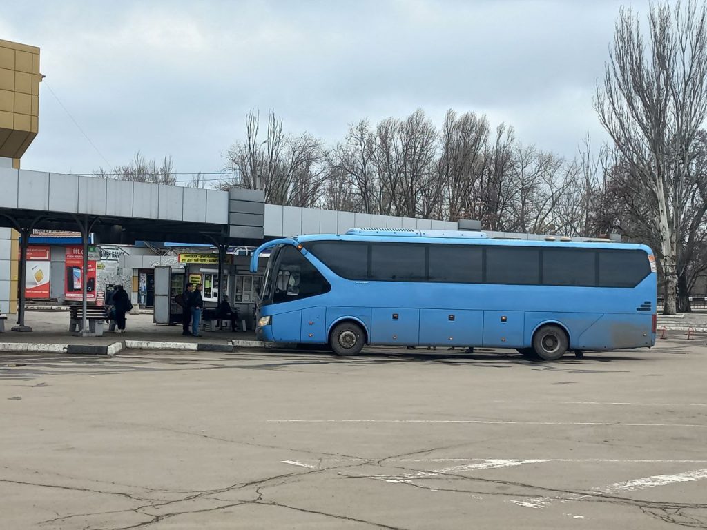 Межгородской автобус на Южном автовокзале в Донецке