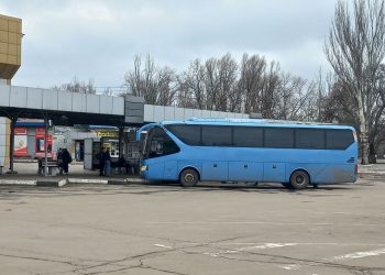 Межгородской автобус на Южном автовокзале в Донецке