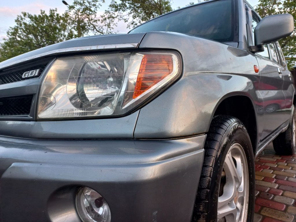 фары, машина крупным планом, автомобиль