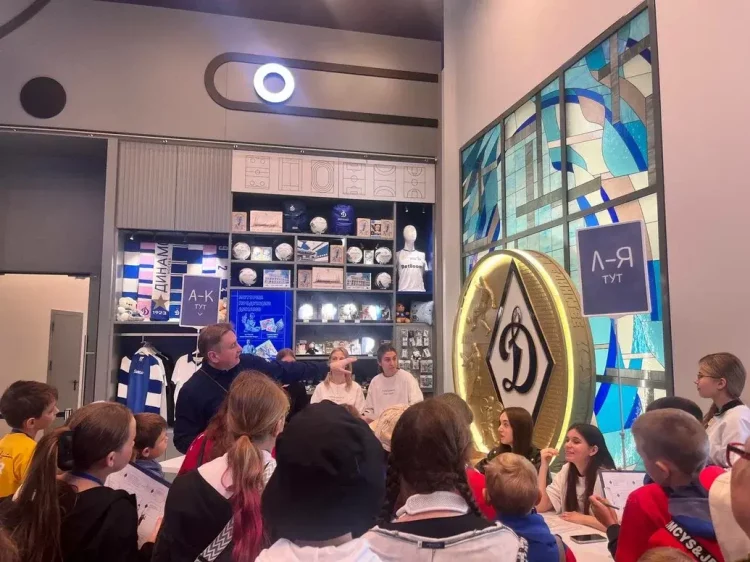 Порядка 1400 школьников из воссоединённых регионов посетили Москву по программе «Культурная карта 4+85»