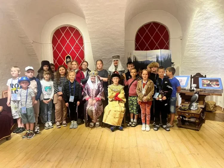 Порядка 1400 школьников из воссоединённых регионов посетили Москву по программе «Культурная карта 4+85»