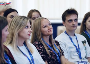 Жители Донбасса осваивают навыки эффективной работы в команде