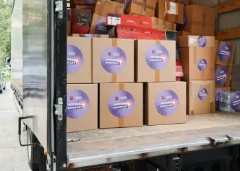 Ко Дню флага России волонтёры РУТ собрали гуманитарную помощь для Донбасса