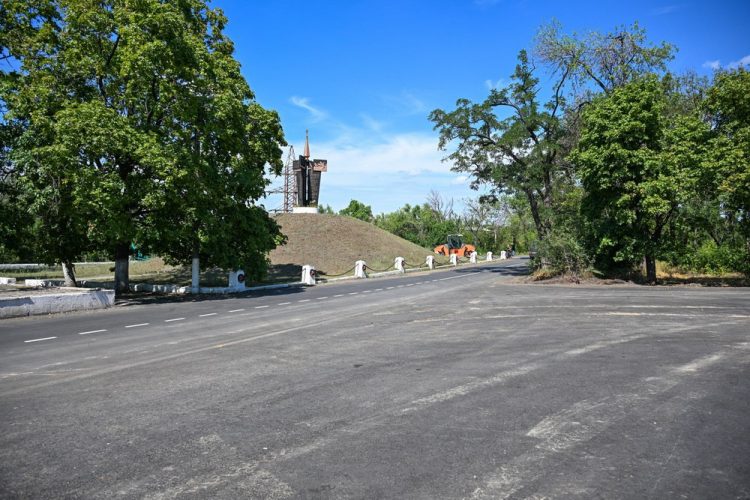 С 2022 года в Дебальцево восстановили почти 190 тысяч квадратных метров дорог