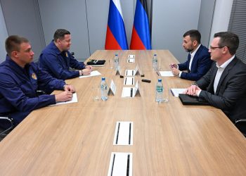 Денис Пушилин и Михаил Ратманов обсудили развитие медицинской помощи в ДНР при поддержке ФМБА