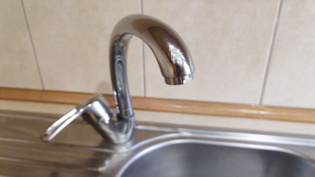отключение воды, кран на кухне без воды