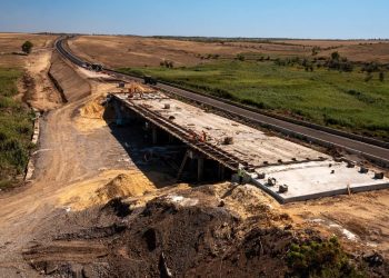 Дорожники завершают восстановление 100-километрового участка трассы Донецк — Новоазовск — Седово