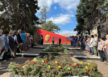 В Иловайске почтили память героев-освободителей и жертв немецко-фашистской оккупации