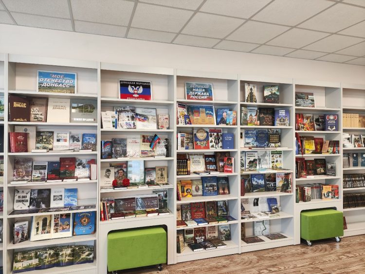 В Дебальцево открылась модельная библиотека в рамках нацпроекта «Семья»