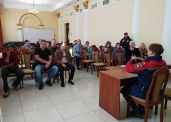 Семьям военнослужащих провели мастер-класс по пожарной безопасности в Харцызске