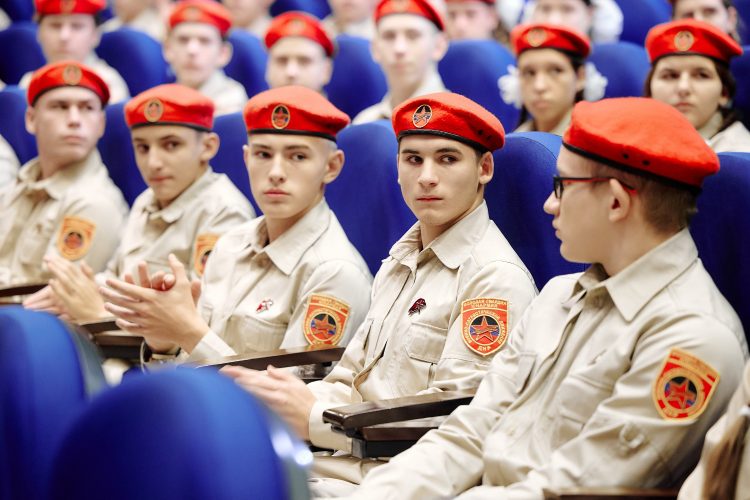 Ребята из Донбасса и Новороссии приняли участие в патриотическом маршруте «История Великой Победы»