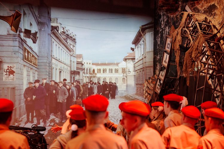 Ребята из Донбасса и Новороссии приняли участие в патриотическом маршруте «История Великой Победы»