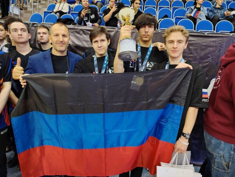 Студенты ДонГУ победили во всероссийских соревнованиях по спортивному программированию