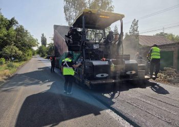 В городском округе Харцызск провели ремонт дорог на 20 улицах