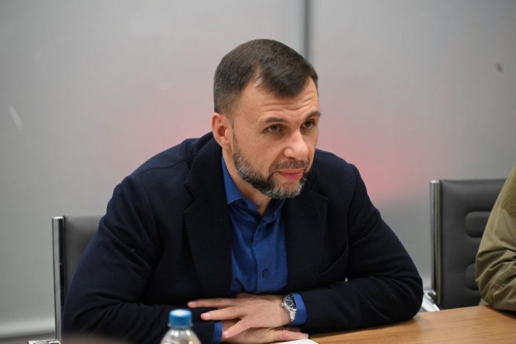 Работы военных художников Студии им. Грекова будут выставлены в школах ДНР