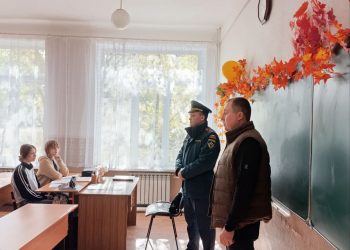 В иловайской школе прошла лекция МЧС о борьбе с вандализмом на детских площадках