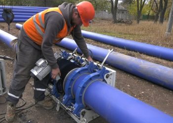 В Торезе заменят 6 км водопровода по улице Островского