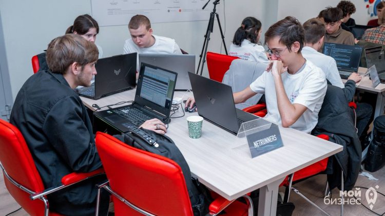 В Донецке стартовал первый IT-фестиваль «Код Новороссии»