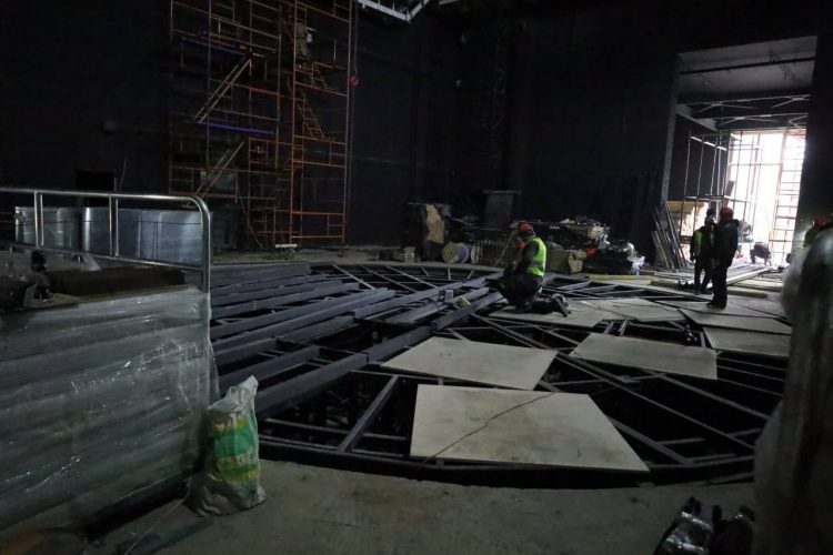 В Мариуполе завершается восстановление драматического театра