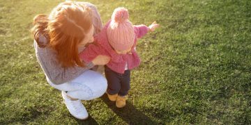 Глава ДНР поручил наладить работу с удостоверениями многодетных семей