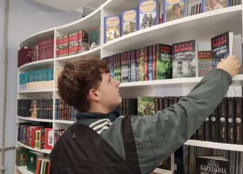 В Макеевке открыли модельную библиотеку с интерактивным оборудованием