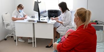 В следующем году в ДНР запустят новые мобильные комплексы для диспансеризации и построят 29 ФАПов