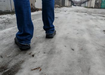 Правила безопасности при гололёде: как уберечь себя от травм?