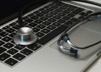 В ДНР работают специальные телеграм-чаты для быстрого решения проблем пациентов