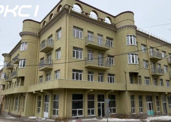 Дом на Харлампиевской улице в Мариуполе