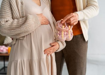 Как беременной женщине оформить декретные выплаты?