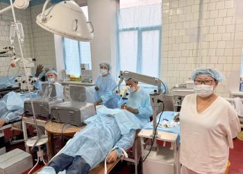 Якутские офтальмологи продолжают оказывать помощь жителям ДНР и планируют открыть филиал в Донецке