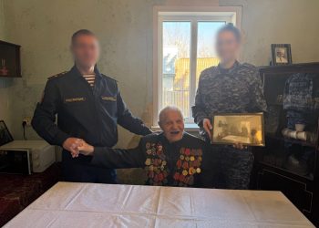 Росгвардейцы навестили ветерана Великой Отечественной войны в преддверии юбилея войск