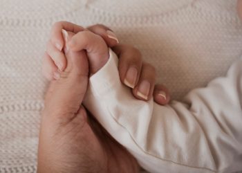 СНИЛС на новорожденных оформляют автоматически: родителям не нужно подавать заявление