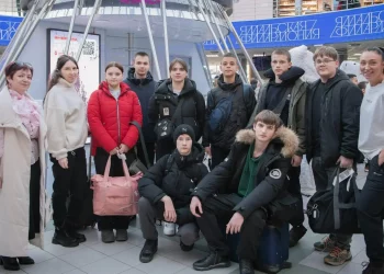 Школьники из Волновахи отправились в Салехард по экскурсионному маршруту #МойЯмал