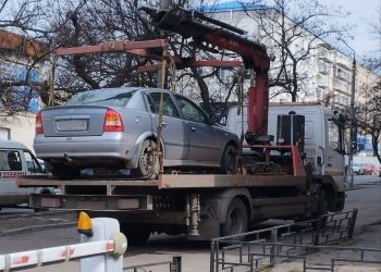 В каких случаях машину может забрать эвакуатор и как её вернуть?