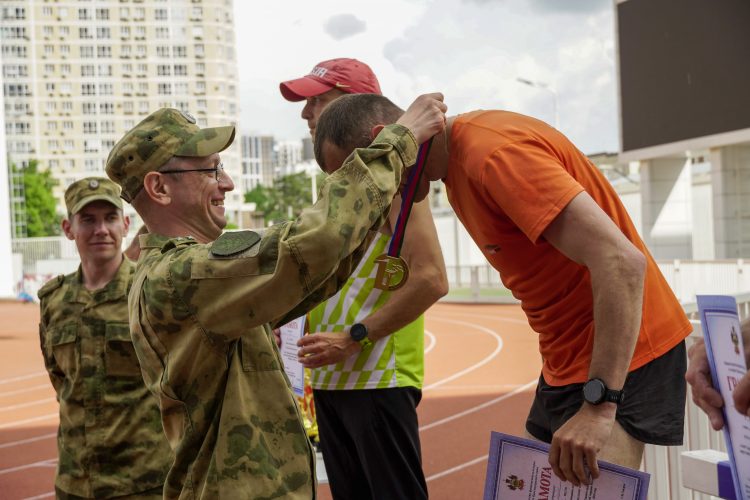 Росгвардейцы ДНР завоевали бронзу на чемпионате Южного округа по служебному биатлону