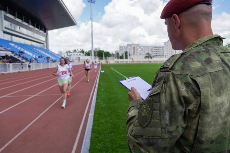 Росгвардейцы ДНР завоевали бронзу на чемпионате Южного округа по служебному биатлону