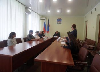 В Володарском округе обсудили 12-летие ДНР и перемены после Русской весны