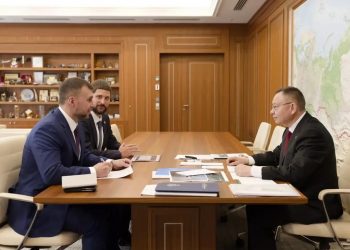Ирек Файзуллин и Денис Пушилин обсудили развитие инфраструктуры ДНР