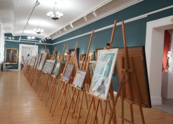 В ДНР прибыла коллекция из 30 работ современных художников Санкт-Петербурга
