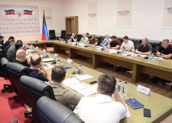 В ДНР при участии Минстроя России обсудили подготовку к зиме и вопросы развития региона