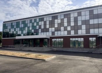 Восстановленную детско-юношескую спортшколу №2 в Мариуполе введут в эксплуатацию до конца сентября