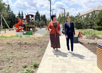 В Тельманово завершается благоустройство нового сквера с зонами для отдыха и спорта