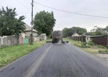 В Иловайске при поддержке Нижегородской области обновляют дороги, разметки и остановочные павильоны