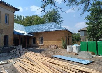 В амбулатории донецкой больницы №24 продолжается капитальный ремонт
