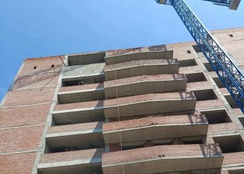 В Донецке возобновили строительство многоквартирного дома, приостановленное в 2012 году