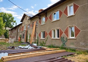 В Юнокоммунаровской школе искусств завершают капитальный ремонт